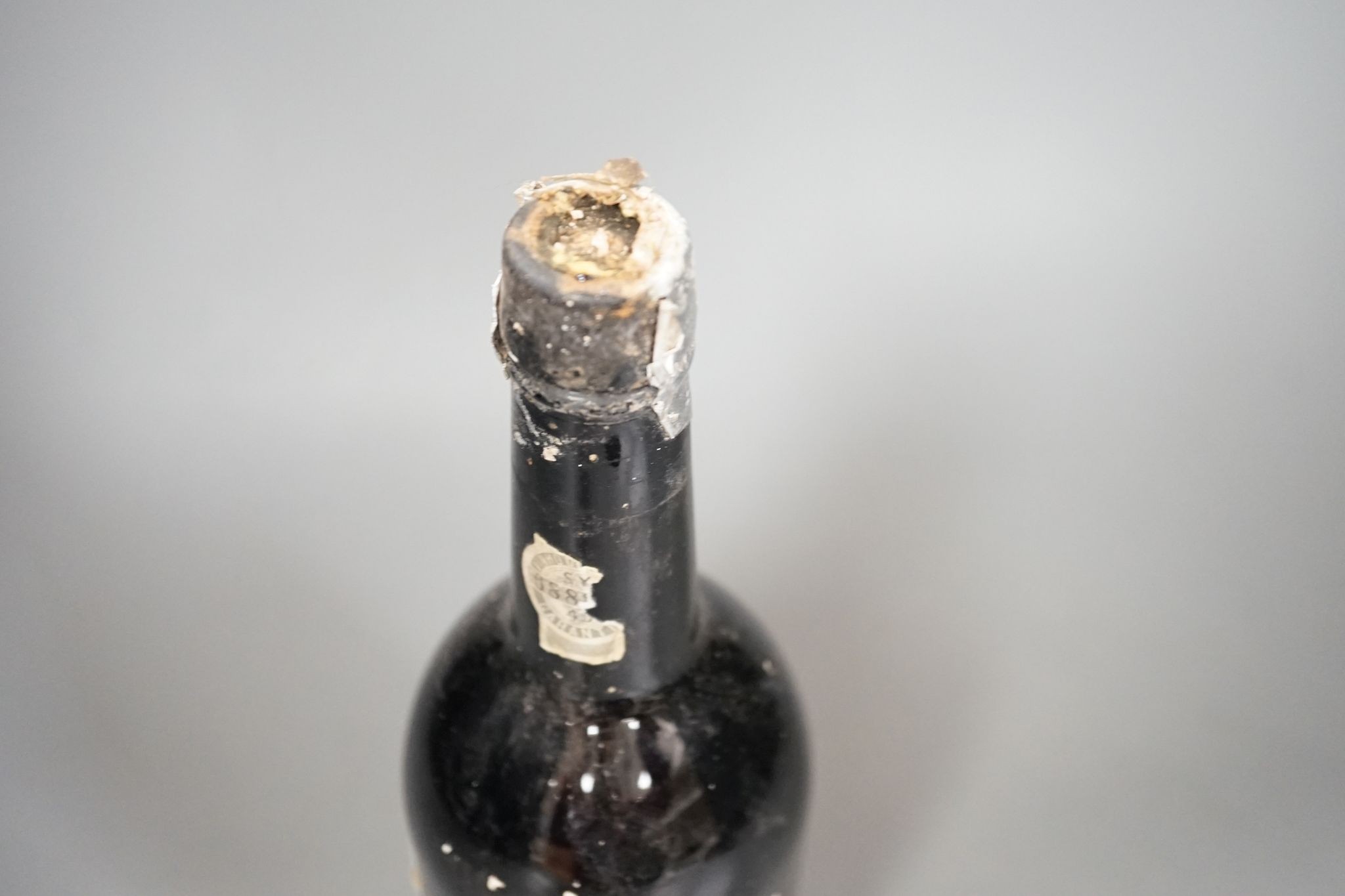 One bottle Grahams 1976 Port